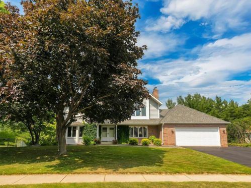 8405 135th St, Saint Paul, MN 55124-9538