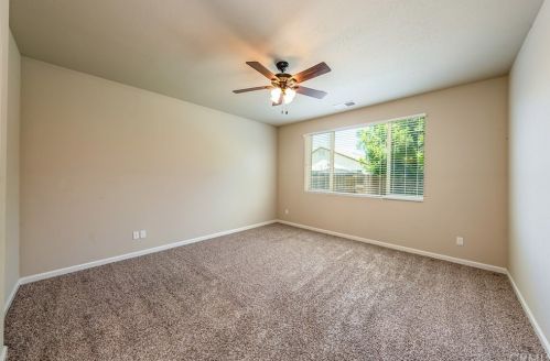 3053 Stanley Ave, Fresno CA  93737-9284 exterior