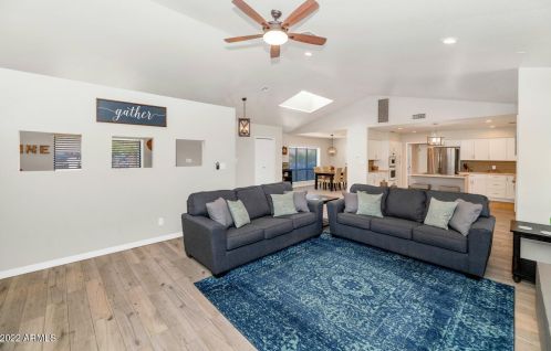 2827 Evans Dr, Phoenix AZ  85032-5030 exterior