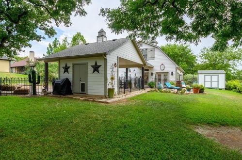 313 Collins St, Argyle TX  76226-2305 exterior