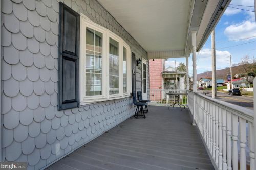 609 Pottsville St, Lykens PA  17048-1630 exterior