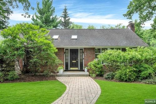 186 Hudson Ave, Englewood, NJ 07631-1939