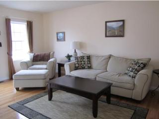35 Cannon Dr, Nashua NH  03062-2019 exterior