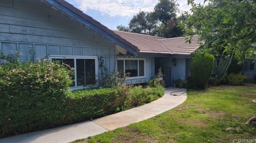 16303 Pineview Rd, Santa Clarita, CA 91387-4054