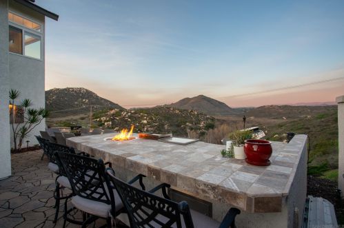 11205 Monticook Ct, San Diego CA  92127-3124 exterior