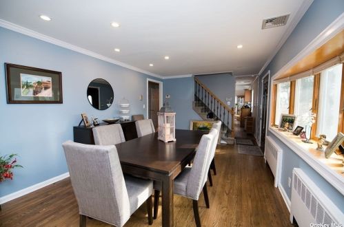 20 Ross Ave, Huntington Station NY  11747-2647 exterior