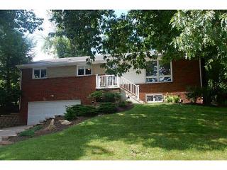 327 Long Dr, Pittsburgh, PA 15241-1313