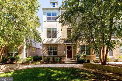 657 Anacostia Ave, Washington, DC 20019-1509