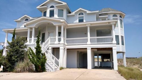 2273 Sandfiddler Rd, Corolla, NC 27927-9359