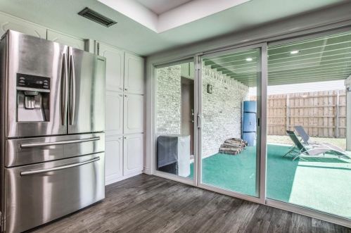 7 Justin Ct, Richardson TX  75081-2538 exterior