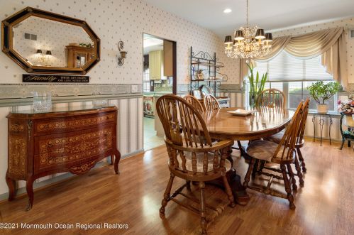 28 Winding River Rd, Lakewood NJ  08701-5733 exterior