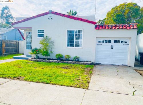 1388 Columbia St, West Pittsburg, CA 94565-2734