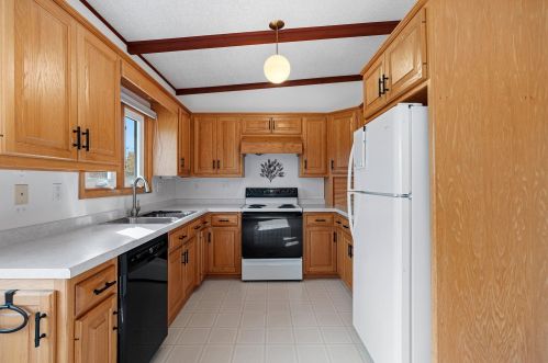 205 Cleveland Ave, Manitowoc WI  54220-2915 exterior
