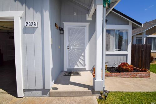 2329 Lemur St, Santa Rosa, CA 95401-6737