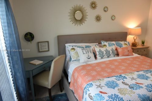 14 Corrine Pl, Key Largo FL  33037-4204 exterior