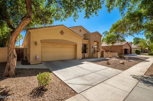 4323 Reins Rd, Gilbert, AZ 85297-9564