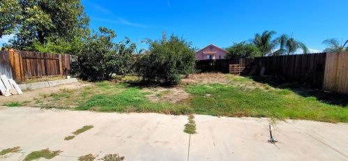 166 Nebraska St, Lake Elsinore CA  92530-1861 exterior