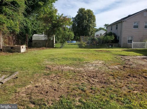 28 Buckingham Dr, Willingboro NJ  08046-1623 exterior