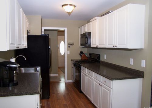 16 Avondale Dr, South Setauket NY  11720-2836 exterior