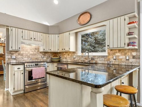 97 Ironweed Dr, Pueblo CO 81001-1043 exterior