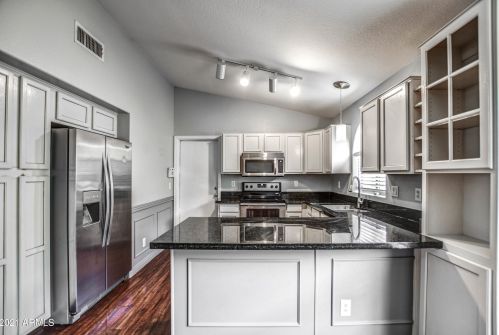 1088 Sierra St, Gilbert AZ  85296-3832 exterior