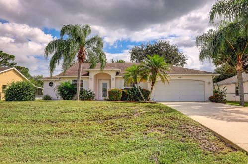 6964 Hartney Way, Fort Pierce, FL 34983-1320