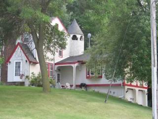 5512 Fillmore St, Minneapolis, MN 55432-5763