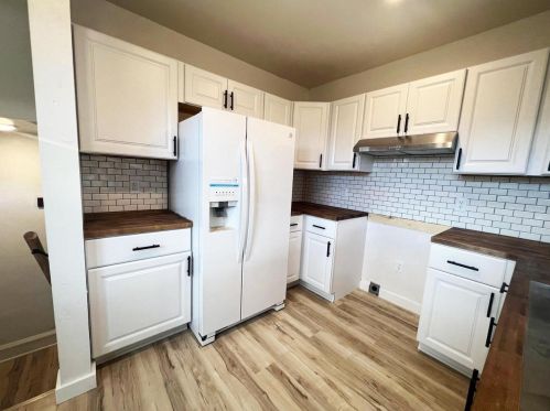 250 Caroline St, Manchester WI  53946-8518 exterior