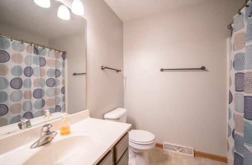 263 Stonefield Dr, Lake Mills WI  53551-1963 exterior