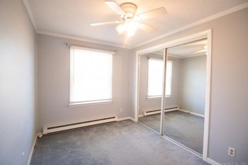 34 Lester St, United States Coast Guard Ac CT  06320-4327 exterior