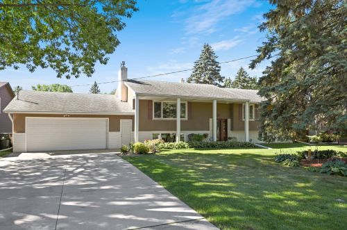 444 County Road B, Saint Paul, MN 55117-1814