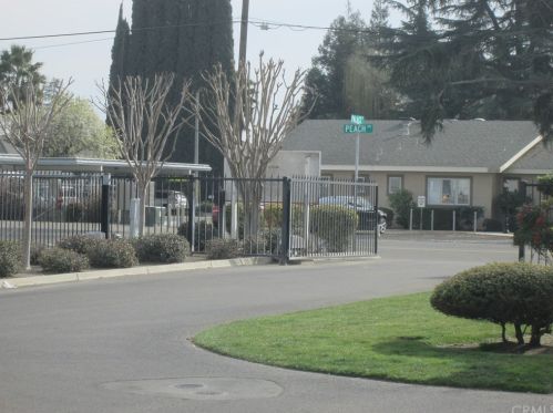 1584 Duke Dr, Livingston CA  95334-9343 exterior