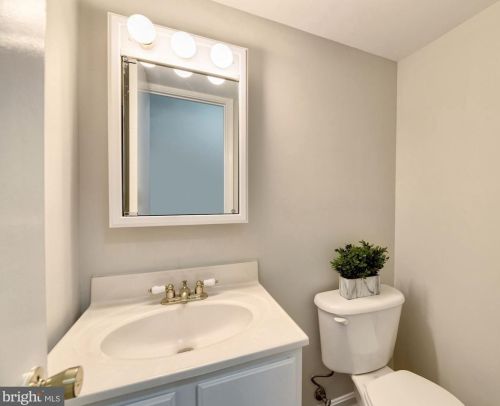2792 Hyson Ln, Falls Church VA  22043-3522 exterior