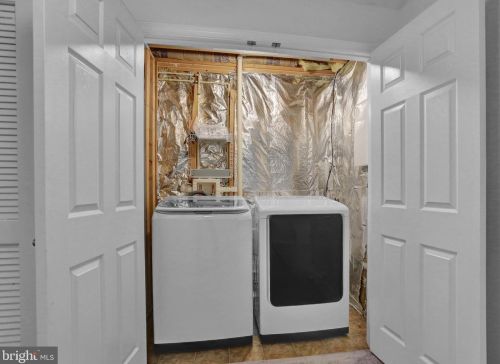 726 Blossom Dr, Hanover PA  17331-2078 exterior