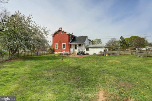 47 Cleversburg Rd, Lees Cross Roads PA  17257-9410 exterior