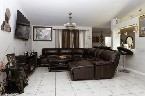 3225 57th St, Lehigh Acres, FL 33971-5801