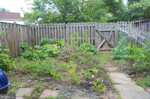 2176 Mager Dr, Herndon VA 20170-4355 exterior