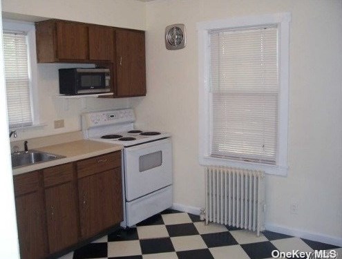 195 Sedgewick St, Huntington Station, NY 11746-1511