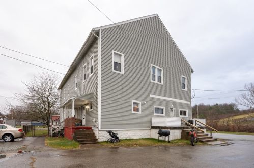 1100 Karns Ave, Latrobe, PA 15650-4522