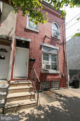 1034 4th St, Camden, NJ 08102-2608