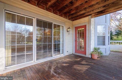 101 Claridge Ct, Princeton NJ  08540-7032 exterior