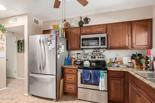 10819 111 Ave, Sun City AZ  85351-4021 exterior