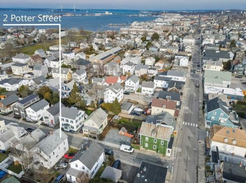 2 Potter St, Middletown RI  02840-3922 exterior