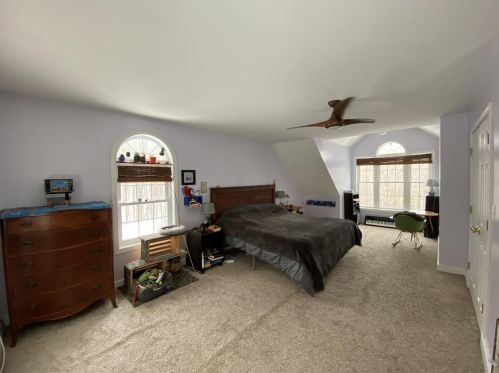 61 Thorndike Rd, Weare NH  03281-4549 exterior