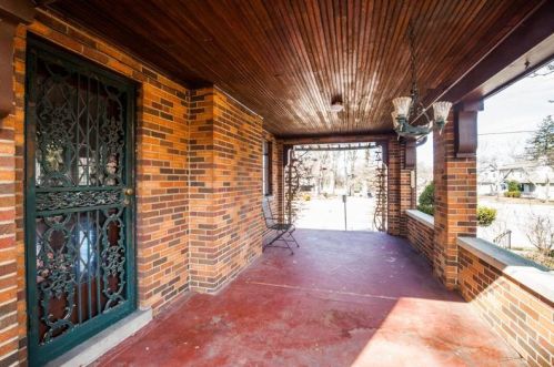 6341 Hamilton Ave, Cincinnati OH 45224-2011 exterior