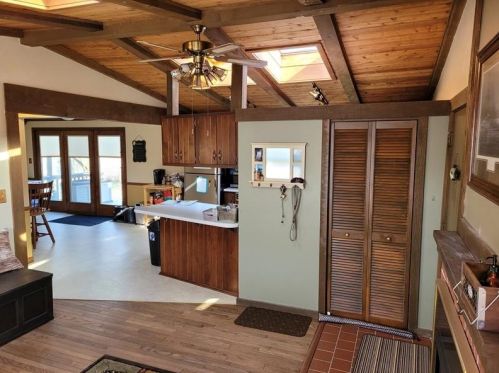 2318 Illinois Ave, New Holstein, WI 53061-1215