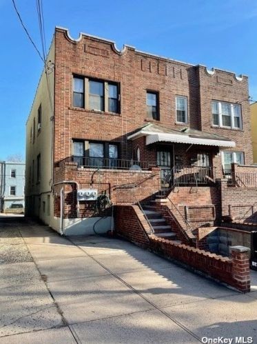 50-39 39th Pl, Long Island City, NY 11104-4204