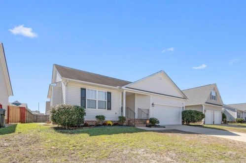 1477 Aultroy Dr, Fayetteville, NC 28306-3561