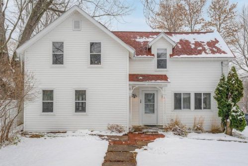 124 Main St, Deer Park, WI 54007-4500