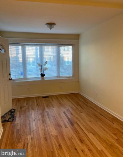 6518 Bouvier St, Philadelphia, PA 19126-3413